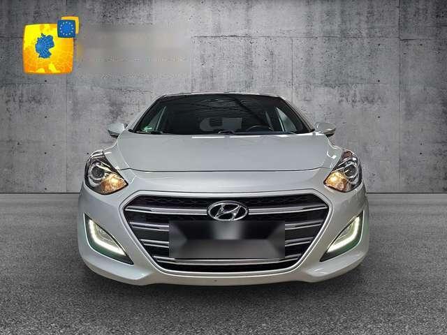 Hyundai i30 1.4 PDC SHZ Klima LED Privacy Radio