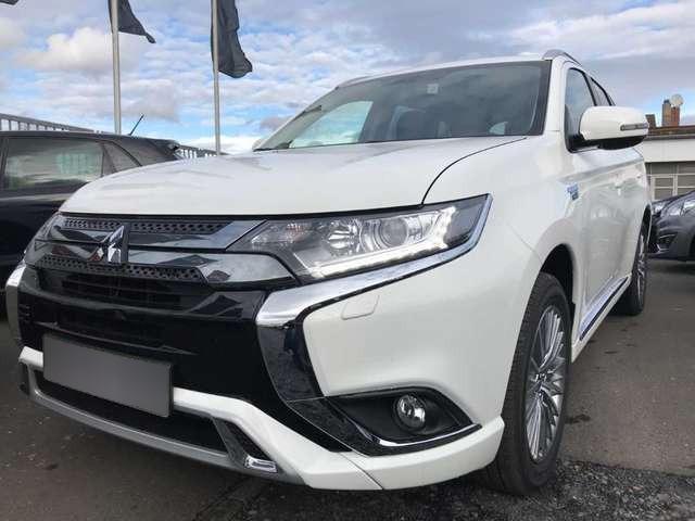 Mitsubishi Outlander Basis Spirit 4WD AHK Navi