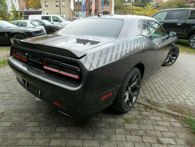 Dodge Challenger 3,6 SXT 