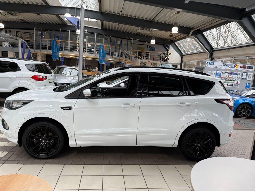 Ford Kuga 1.5 EcoBoost 2x4 ST-Line